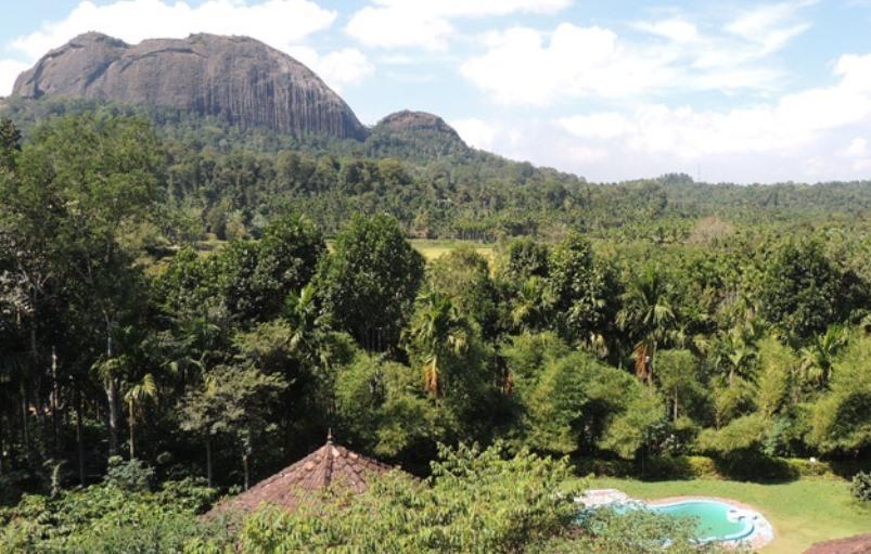 Sunbird Garden Resort Krishnagiri Esterno foto