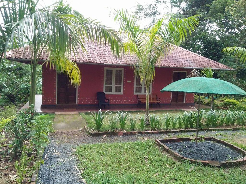 Sunbird Garden Resort Krishnagiri Esterno foto