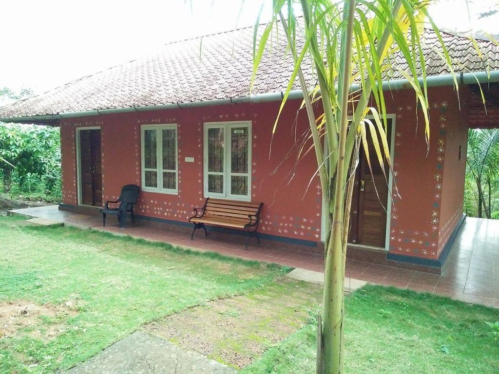 Sunbird Garden Resort Krishnagiri Esterno foto