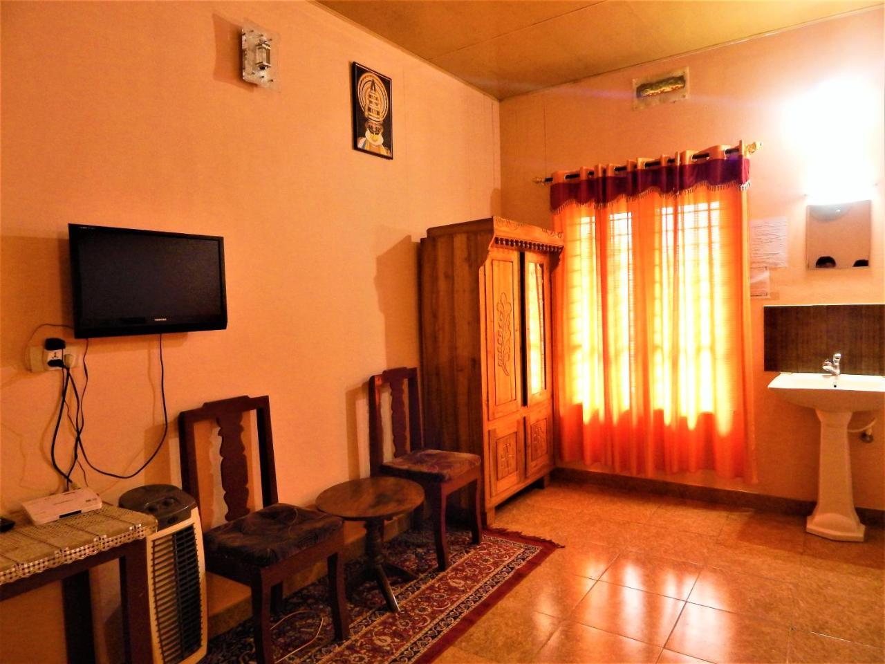 Sunbird Garden Resort Krishnagiri Esterno foto